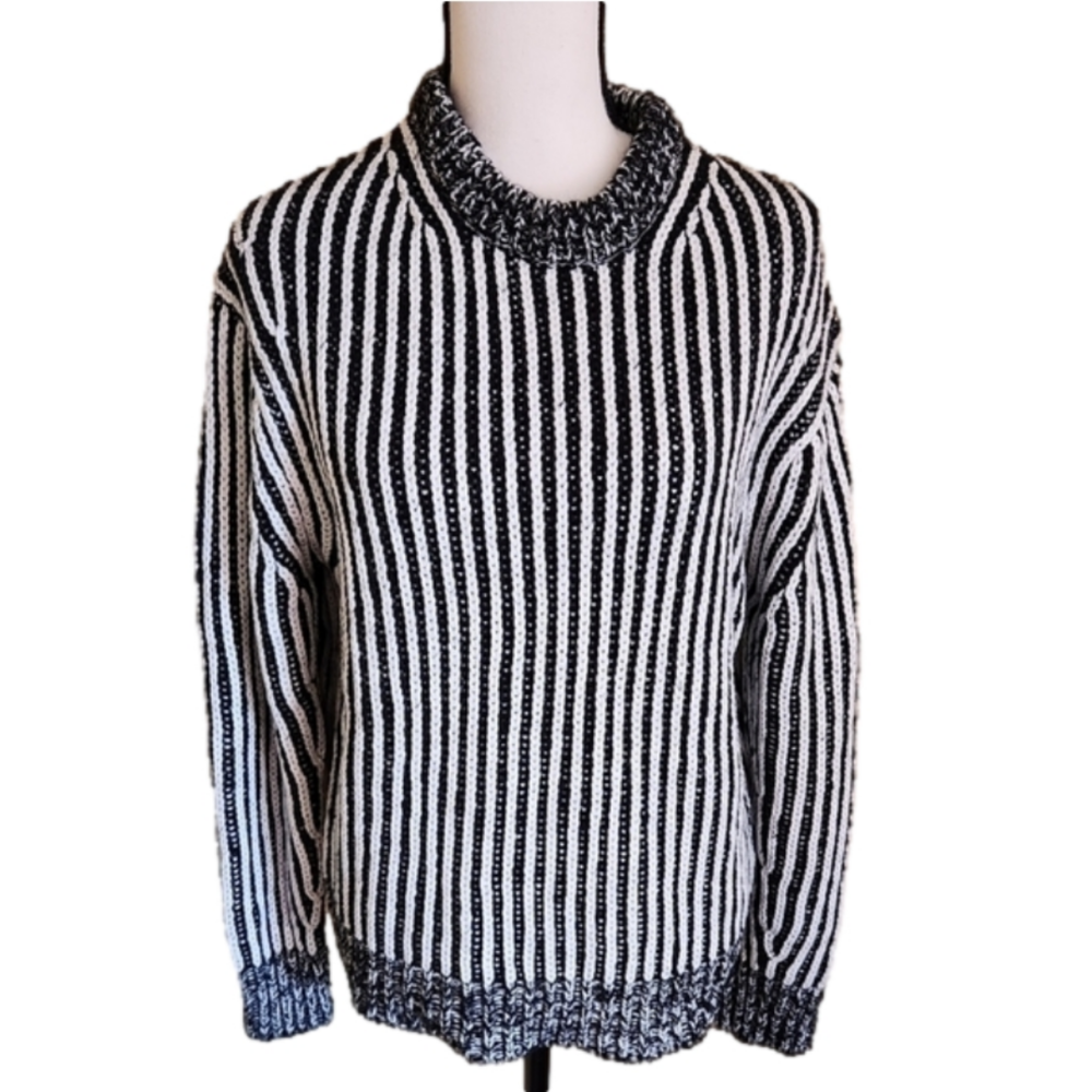 CROCHET knit sweater Size Medium